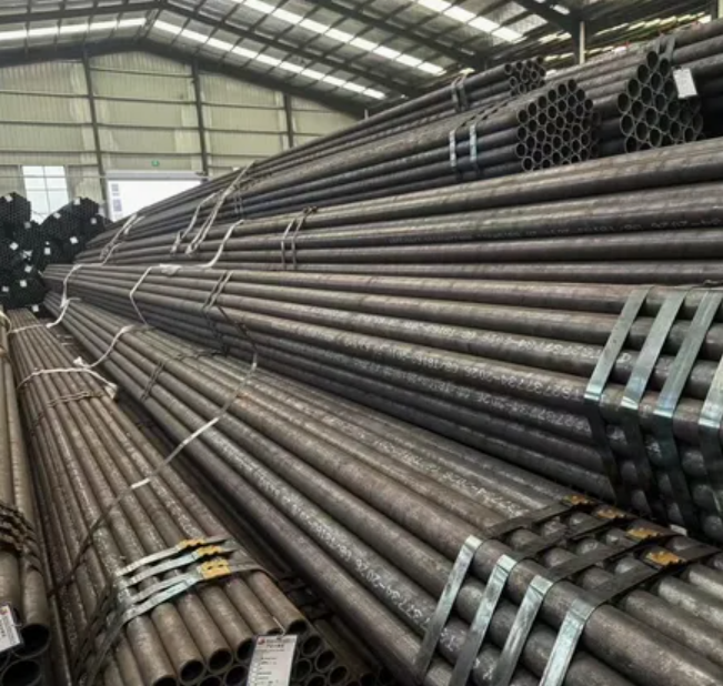 8mm Seamless Carbon Steel Round Pipe for Fluid Transportation | Manufacturer
