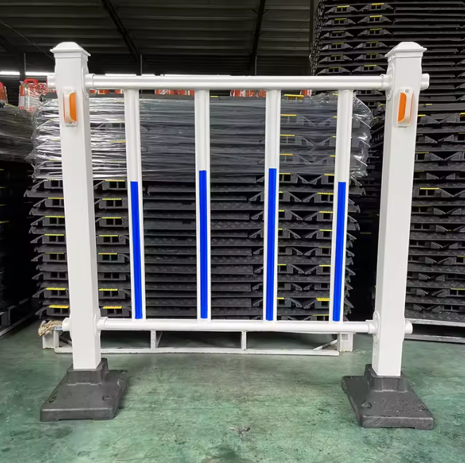 Galvanized Steel Traffic Guardrail Driveway Road Safety Barrier System