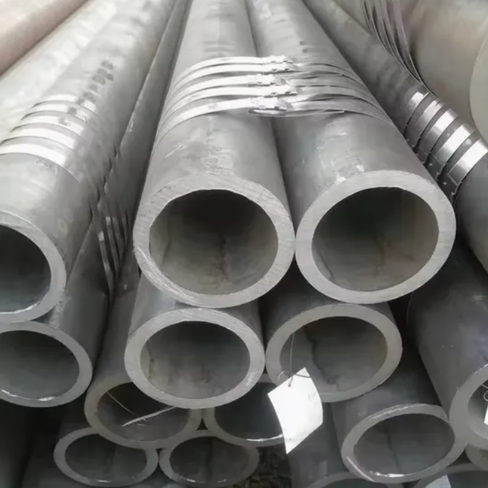 8mm Seamless Carbon Steel Round Pipe for Fluid Transportation | Manufacturer