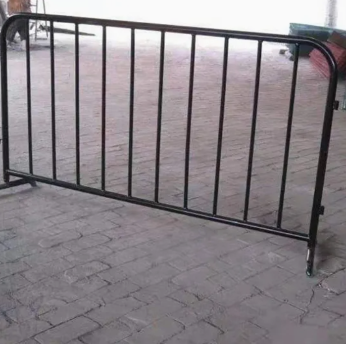 Retractable Steel Crowd Control Barrier for Events and Traffic Safety