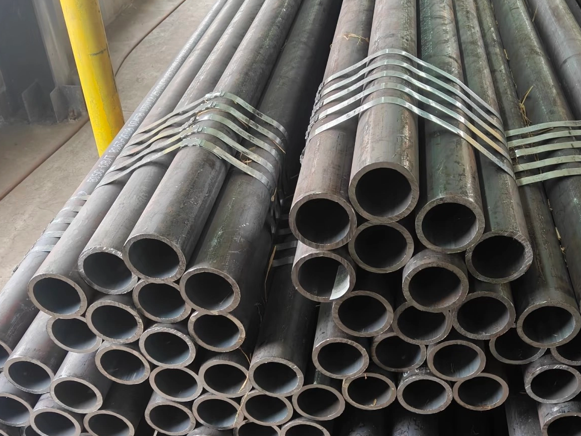High-Quality Carbon Steel Pipe | Seamless & Welded Steel Tube Manufacturer
